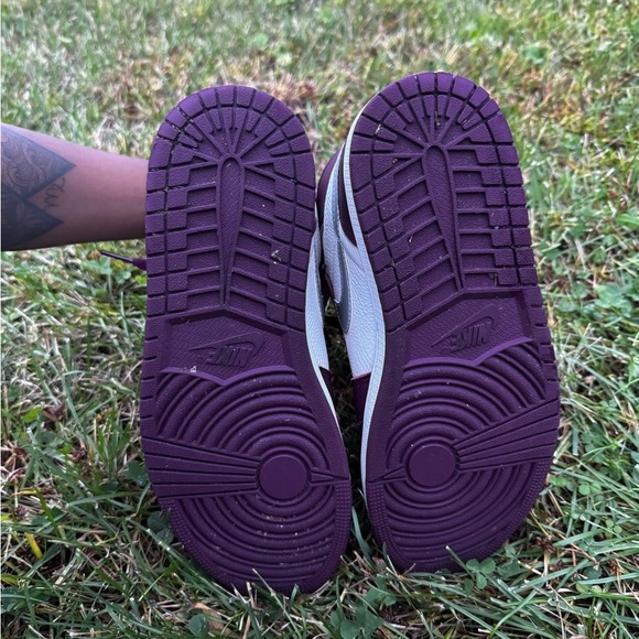Air Jordan 'Bordeaux' 1 Retro High OG - Picture 5 of 5